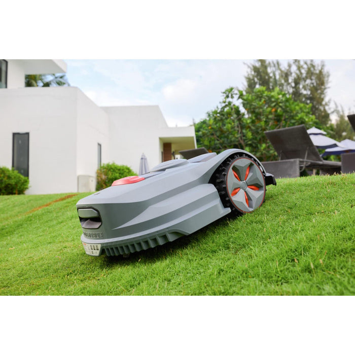 Sunseeker Elite X7 Plus- 1.5 Acre AWD Wireless Robotic Mower